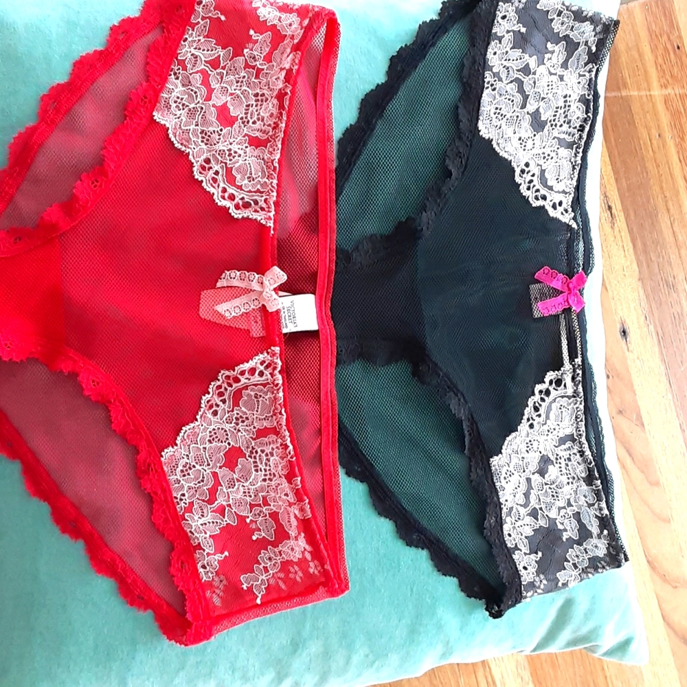 Victoria's secret hipkini panties 1 red 1 black